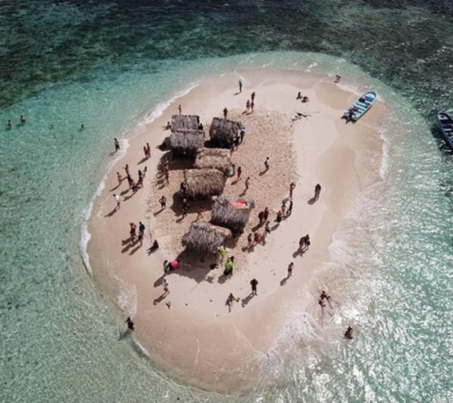 VIVE LA MAGIA DE CAYO ARENA