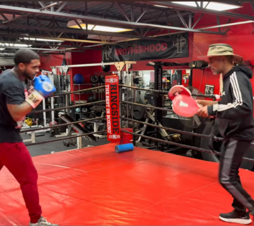 Sé como convertirte en un campeón de boxeo.